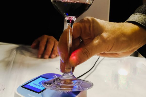 Weinveranstaltungen; Smart Wine Glass; digitale Lösungen für Weinveranstaltungen